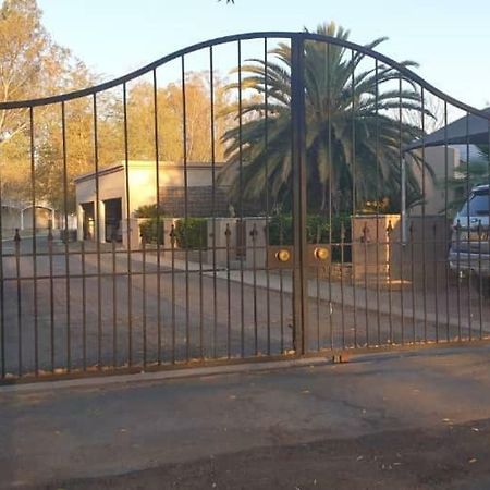 Nooitgedacht Self Catering Cc Lejlighed Okahandja Eksteriør billede